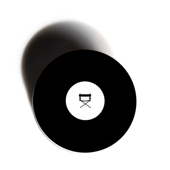 💗VISEART Seamless Setting Powder - Picture 2 of 3